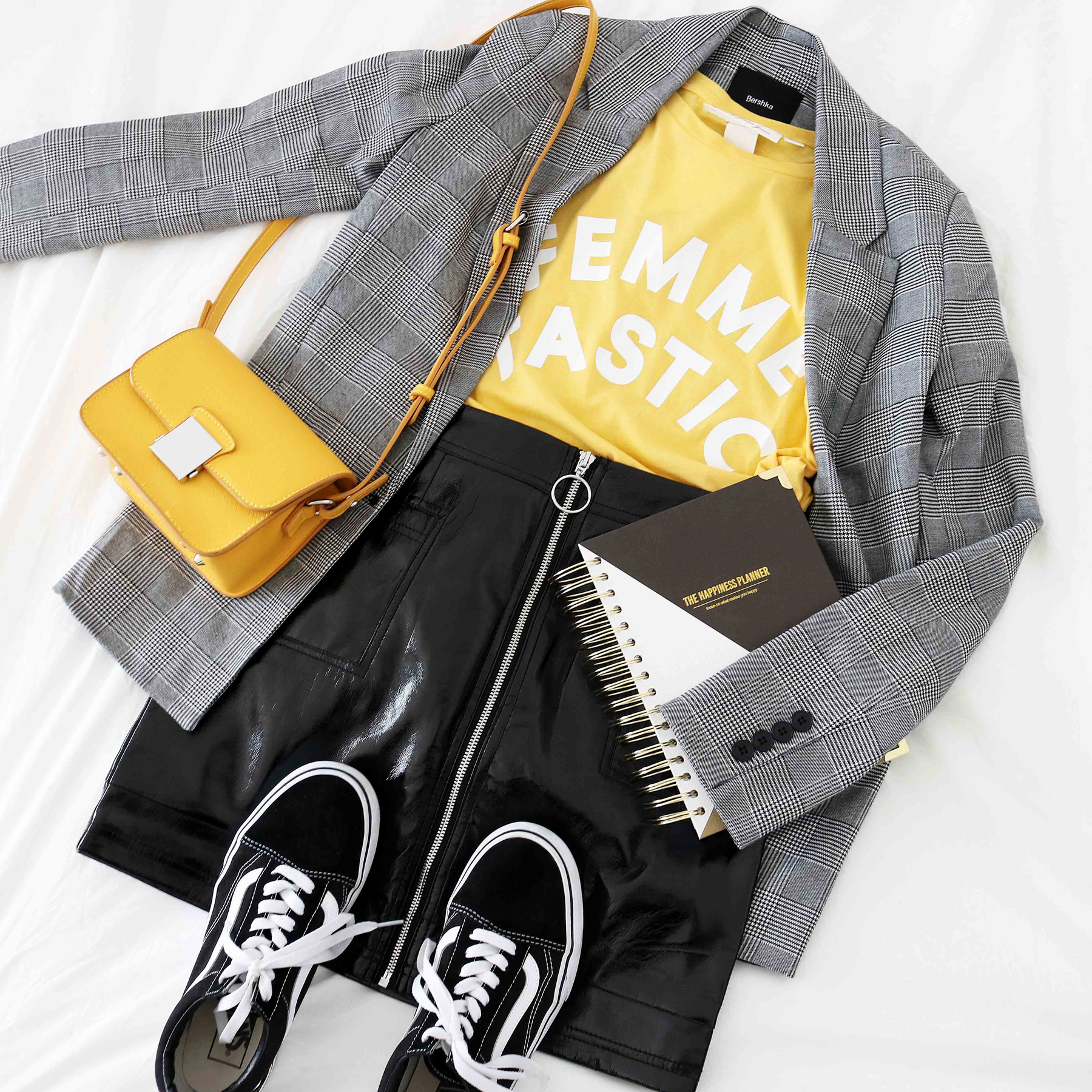 thp001-happiness-planner-black-g