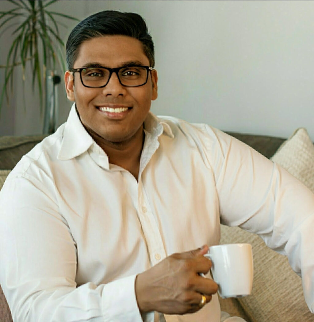 E5899B99-2184-4A70-B75D-E034172983A6