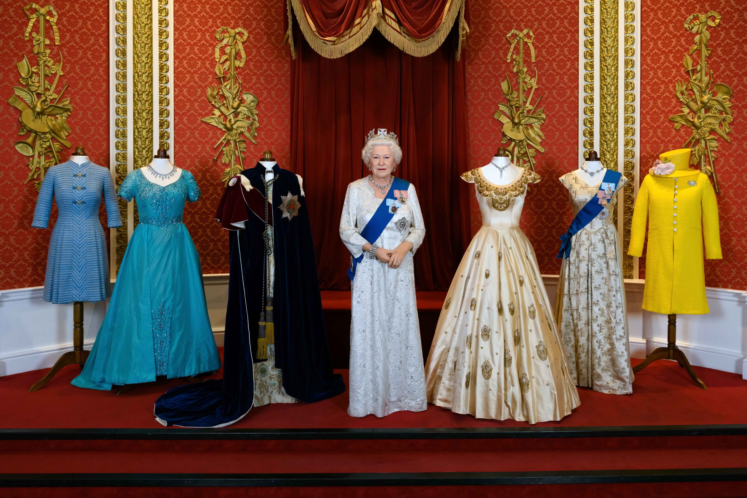 Queen's dresses to be displayed at Madame Tussauds London for Jubilee ...