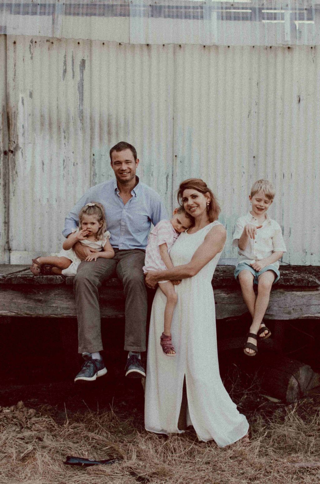 Tess with family lo res pls credit Fiona Jane Photography