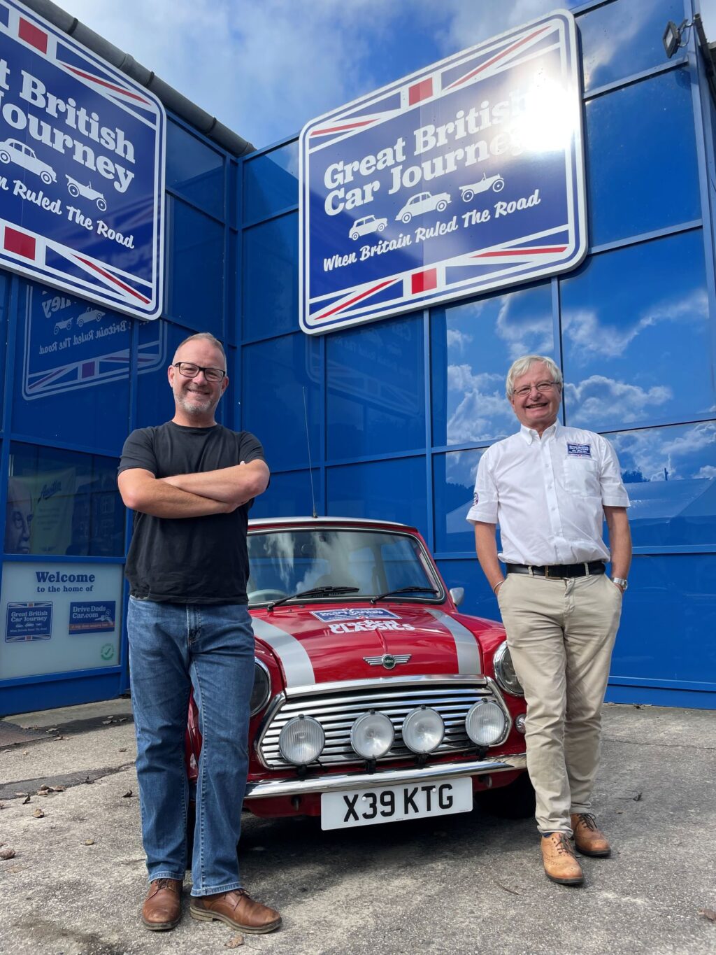 Danny and Richard with the Mini - web